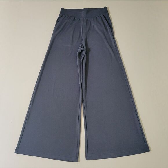 Fabletics Gray Sleek Knit Wide Leg Pant - Picture 5 of 15